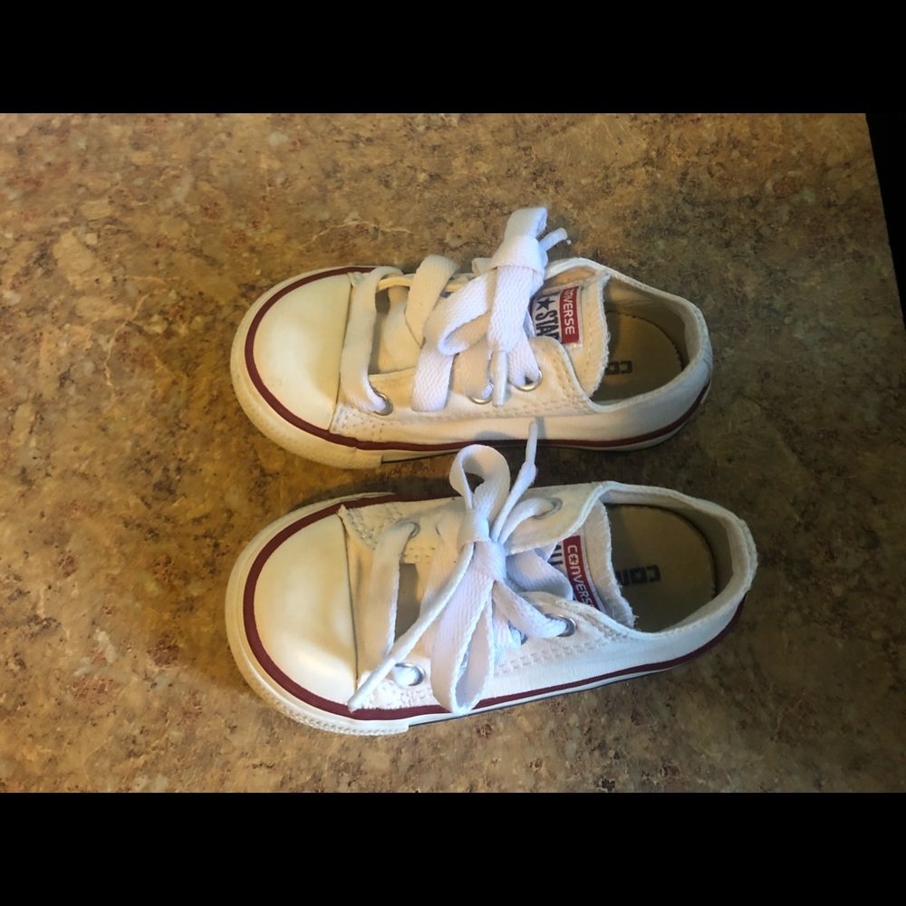 Converse - Picture 2 of 4